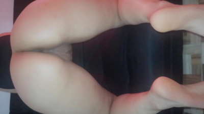 እናቴ እምሴን እንደ ገና ስጦታ ትሰጠኛለች።